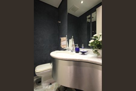 Apartamento à venda com 223m², 4 quartos e 4 vagasLavabo