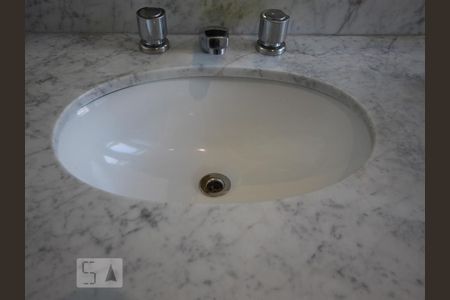 Apartamento à venda com 223m², 4 quartos e 4 vagasBanheiro da Suite 4