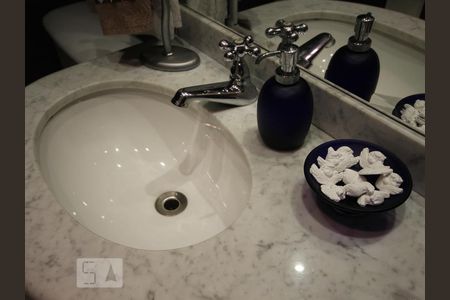 Apartamento à venda com 223m², 4 quartos e 4 vagasLavabo