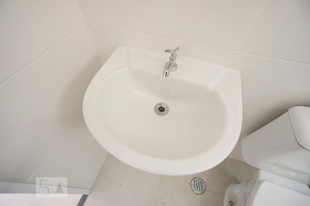 Apartamento para alugar com 44m², 2 quartos e 1 vaga Apartamento para alugar com 44m², 2 quartos e 1 vagaDetalhe banheiro social