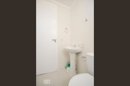 Apartamento para alugar com 44m², 2 quartos e 1 vaga Apartamento para alugar com 44m², 2 quartos e 1 vagaBanheiro social