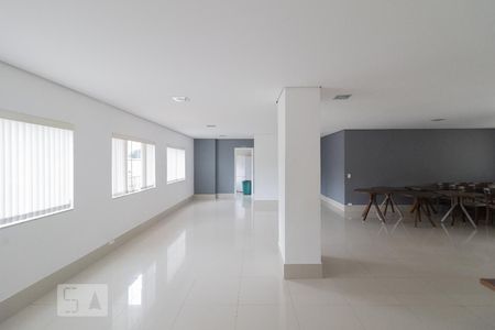 Apartamento à venda com 72m², 3 quartos e 2 vagas Apartamento à venda com 72m², 3 quartos e 2 vagasÁrea comum - Salão de festas