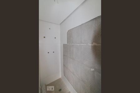 Apartamento à venda com 72m², 3 quartos e 2 vagas Apartamento à venda com 72m², 3 quartos e 2 vagasBanheiro da Suíte