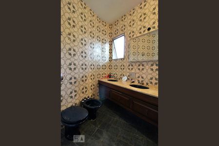 Casa à venda com 445m², 4 quartos e sem vagaBanheiro