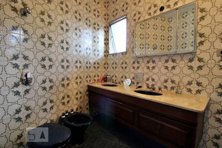 Casa à venda com 445m², 4 quartos e sem vagaBanheiro