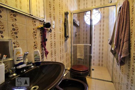 Casa à venda com 445m², 4 quartos e sem vagaBanheiro da Suíte 2