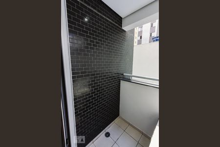 Apartamento para alugar com 60m², 2 quartos e 1 vagaQuarto 02 Varanda