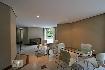 Apartamento à venda com 190m², 4 quartos e 3 vagasÁrea Comum - Salão de Festas