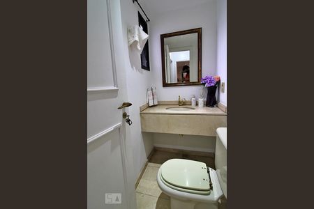 Apartamento à venda com 190m², 4 quartos e 3 vagasLavabo