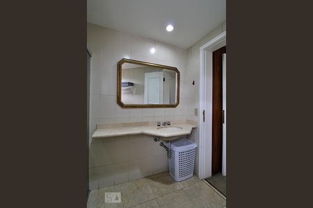 Apartamento à venda com 190m², 4 quartos e 3 vagasBanheiro da Suíte 3