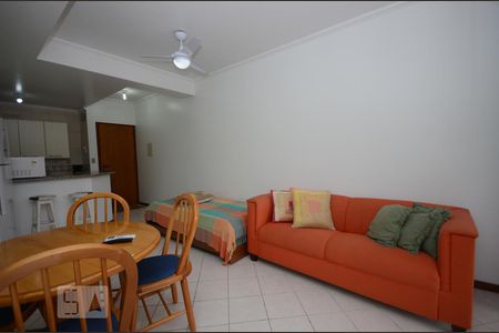 Sala de apartamento para alugar com 1 quarto, 52m² em Cachoeira do Bom Jesus, Florianópolis
