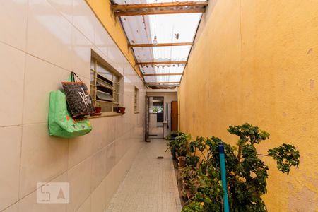 Casa à venda com 228m², 3 quartos e 2 vagasCorredor