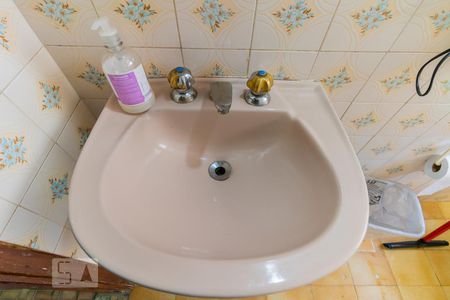 Casa à venda com 228m², 3 quartos e 2 vagasBanheiro