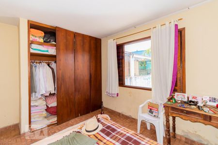 Casa à venda com 228m², 3 quartos e 2 vagasSuíte