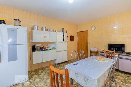 Casa à venda com 228m², 3 quartos e 2 vagasCozinha