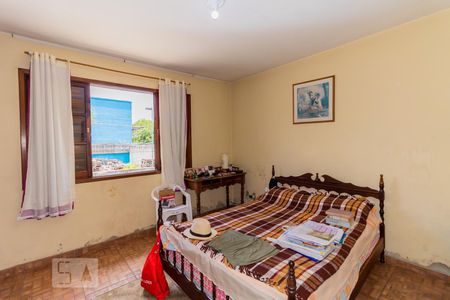 Casa à venda com 228m², 3 quartos e 2 vagasSuíte