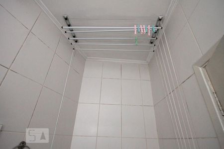 Banheiro de kitnet/studio para alugar com 1 quarto, 24m² em Vila Buarque, São Paulo