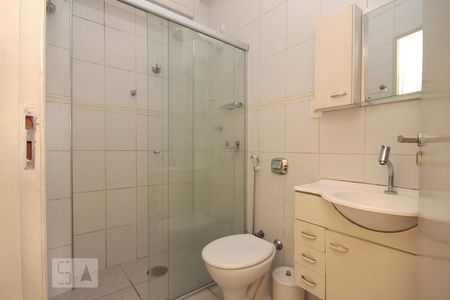 Banheiro de kitnet/studio para alugar com 1 quarto, 24m² em Vila Buarque, São Paulo