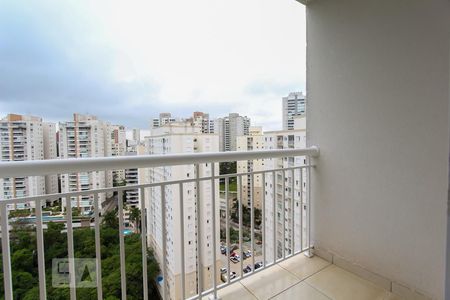 Varanda da sala de apartamento à venda com 2 quartos, 56m² em Vila Andrade, São Paulo