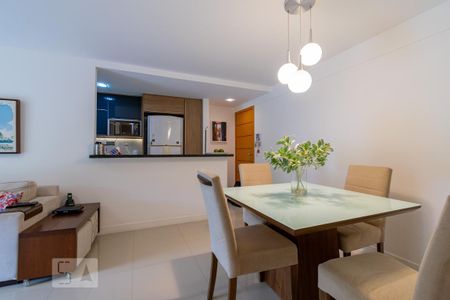 Sala de apartamento à venda com 3 quartos, 92m² em Freguesia de Jacarepaguá, Rio de Janeiro