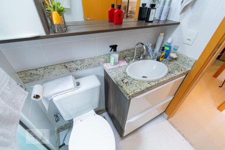 Apartamento à venda com 92m², 3 quartos e 1 vaga Apartamento à venda com 92m², 3 quartos e 1 vagaBanheiro da Suíte