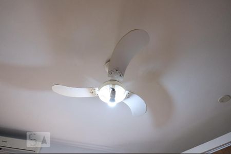 Apartamento à venda com 130m², 3 quartos e 2 vagas Apartamento à venda com 130m², 3 quartos e 2 vagasSuíte