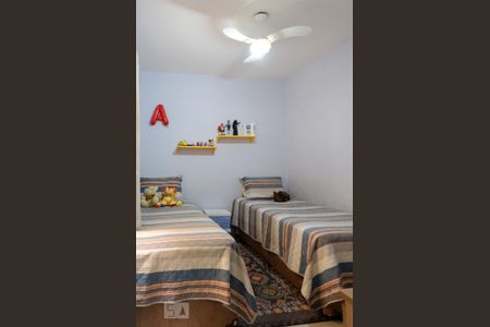 Apartamento à venda com 130m², 3 quartos e 2 vagas Apartamento à venda com 130m², 3 quartos e 2 vagasQuarto 1