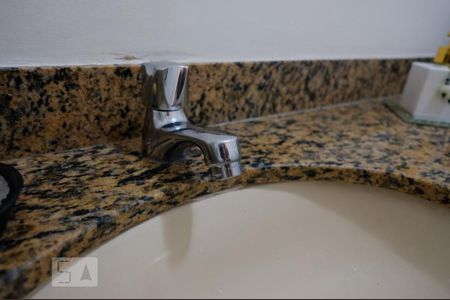 Apartamento à venda com 130m², 3 quartos e 2 vagas Apartamento à venda com 130m², 3 quartos e 2 vagasLavabo