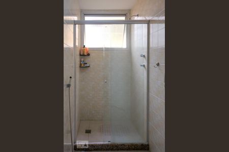 Apartamento à venda com 130m², 3 quartos e 2 vagas Apartamento à venda com 130m², 3 quartos e 2 vagasBanheiro da Suíte