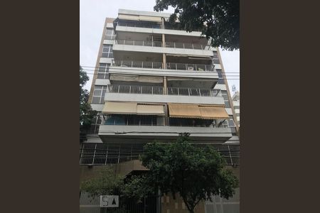 Apartamento à venda com 130m², 3 quartos e 2 vagas Apartamento à venda com 130m², 3 quartos e 2 vagasFachada