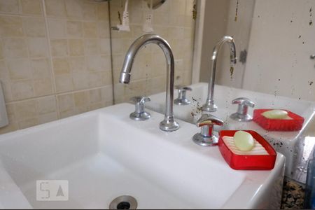 Apartamento à venda com 130m², 3 quartos e 2 vagas Apartamento à venda com 130m², 3 quartos e 2 vagasBanheiro da Suíte