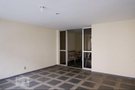Apartamento à venda com 130m², 3 quartos e 2 vagas Apartamento à venda com 130m², 3 quartos e 2 vagasÁrea Comum - Pequeno Salão de Festas
