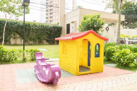 Apartamento à venda com 40m², 2 quartos e sem vaga Apartamento à venda com 40m², 2 quartos e sem vagaÁrea Comum - Playground