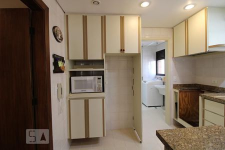 Apartamento à venda com 128m², 3 quartos e 2 vagasCozinha