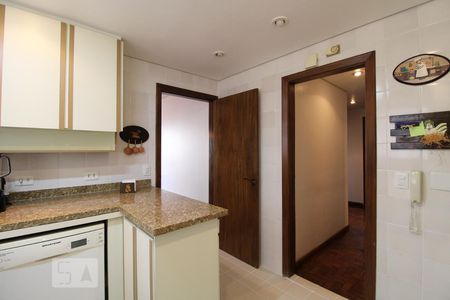 Apartamento à venda com 128m², 3 quartos e 2 vagasCozinha