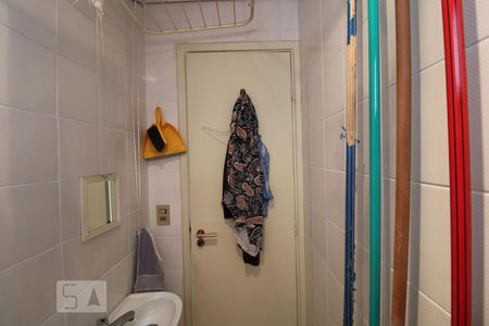 Apartamento à venda com 128m², 3 quartos e 2 vagasBanheiro de Serviço