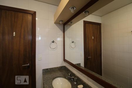 Apartamento à venda com 128m², 3 quartos e 2 vagasBanheiro