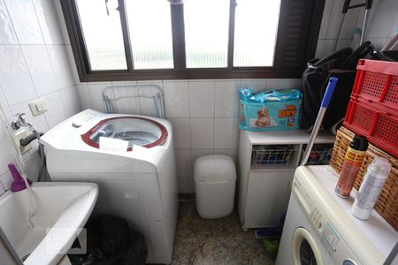 Apartamento à venda com 64m², 2 quartos e 1 vagaÁrea de Serviço