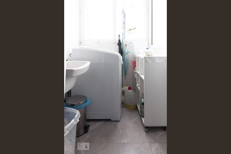Apartamento para alugar com 65m², 2 quartos e 1 vagaÁrea de Serviço