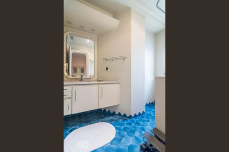 Apartamento à venda com 360m², 4 quartos e 4 vagasBanheiro da Suíte 2