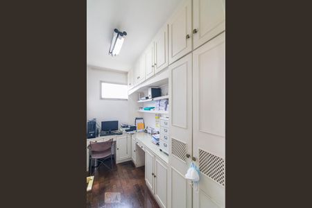 Apartamento à venda com 360m², 4 quartos e 4 vagasEscritório