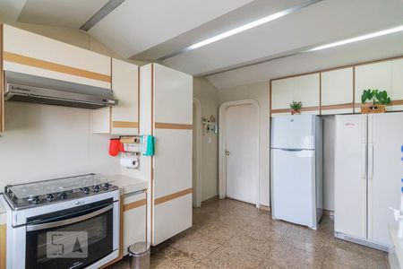 Apartamento à venda com 360m², 4 quartos e 4 vagasCozinha