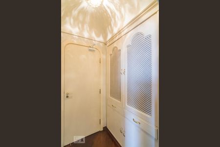 Apartamento à venda com 360m², 4 quartos e 4 vagasAdega