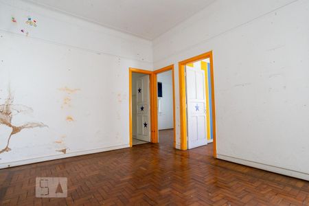 Casa à venda com 584m², 5 quartos e 3 vagas Casa à venda com 584m², 5 quartos e 3 vagasCasa 2 - Sala