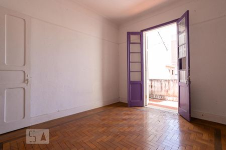 Casa à venda com 584m², 5 quartos e 3 vagas Casa à venda com 584m², 5 quartos e 3 vagasCasa 1 - Quarto 3