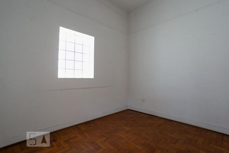 Casa à venda com 584m², 5 quartos e 3 vagas Casa à venda com 584m², 5 quartos e 3 vagasCasa 2 - Quarto 2