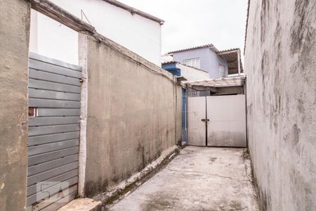 Corredor de acesso de casa para alugar com 1 quarto, 40m² em Jardim Belém, São Paulo