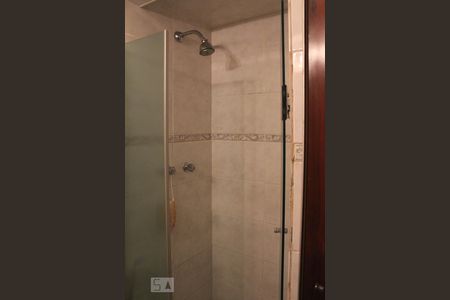 Apartamento à venda com 163m², 3 quartos e 1 vagaDucha - Banheiro 01