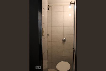 Banheiro de Serviço de apartamento à venda com 3 quartos, 163m² em Higienópolis, São Paulo