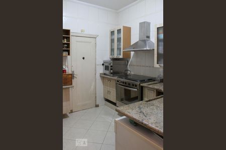 Cozinha de apartamento à venda com 3 quartos, 163m² em Higienópolis, São Paulo